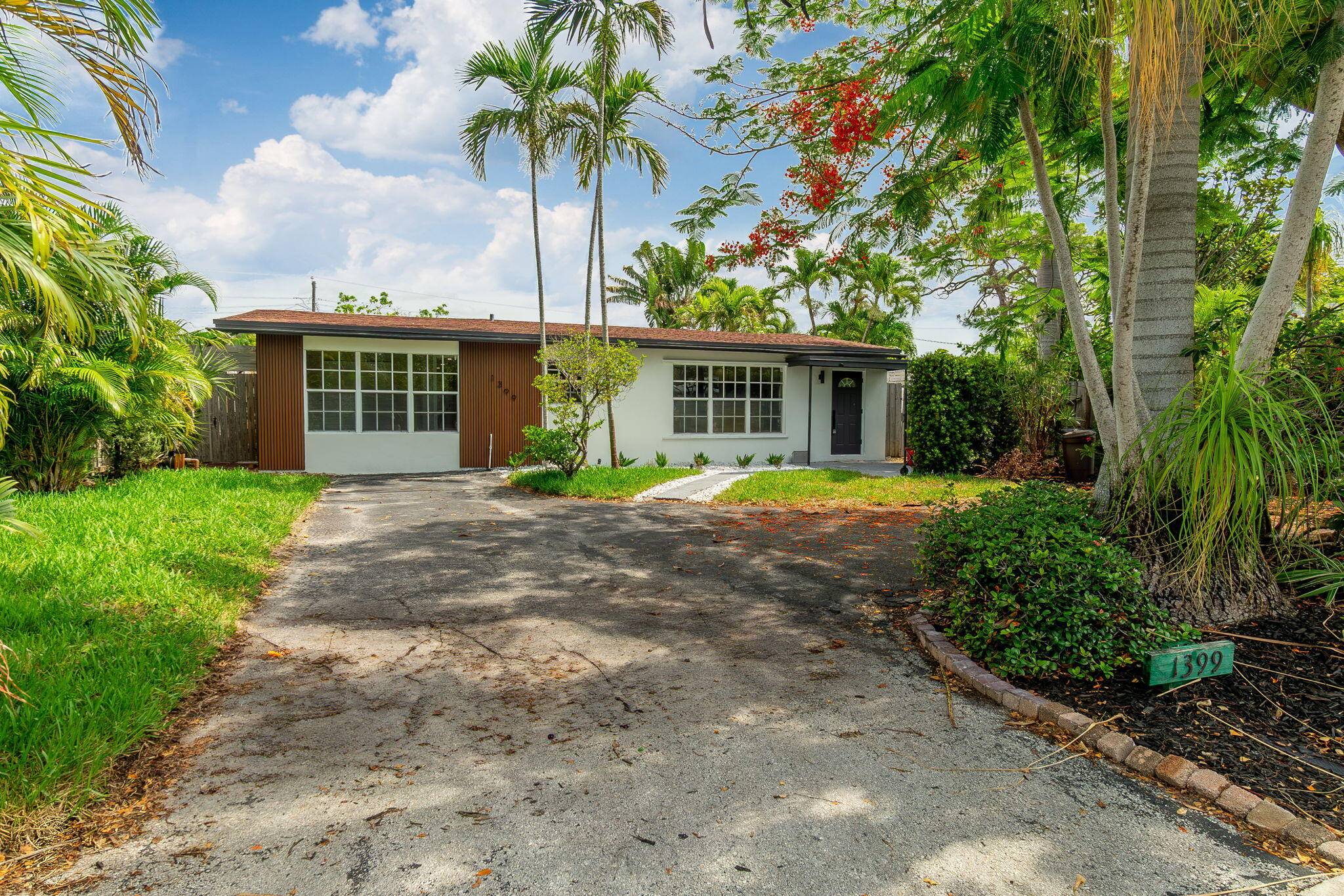 Oakland Park, FL 33334,1399 NE 38th ST