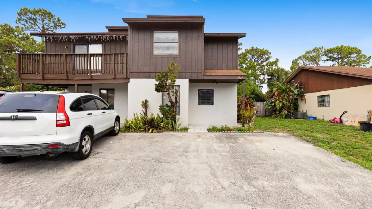 Greenacres, FL 33463,3775 Mil Lake CT