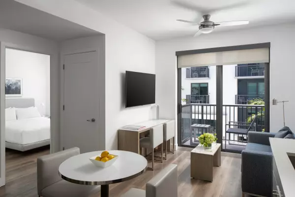 West Palm Beach, FL 33401,695 S Olive AVE #561
