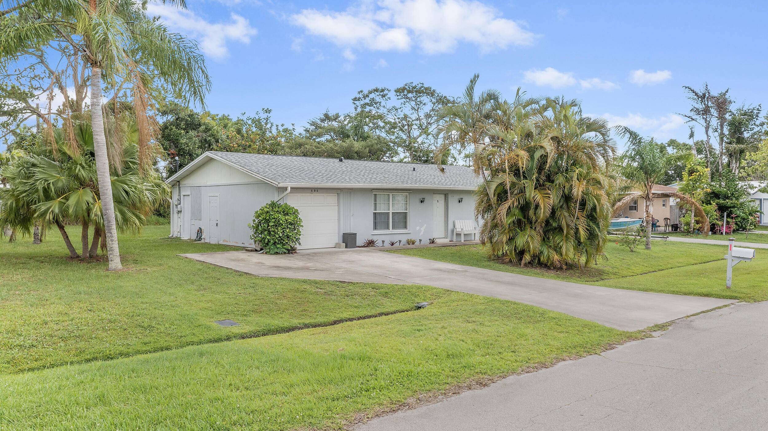 Port Saint Lucie, FL 34983,590 SE Anchor LN