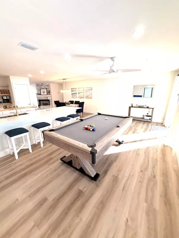 Sebastian, FL 32958,948 Canal CIR