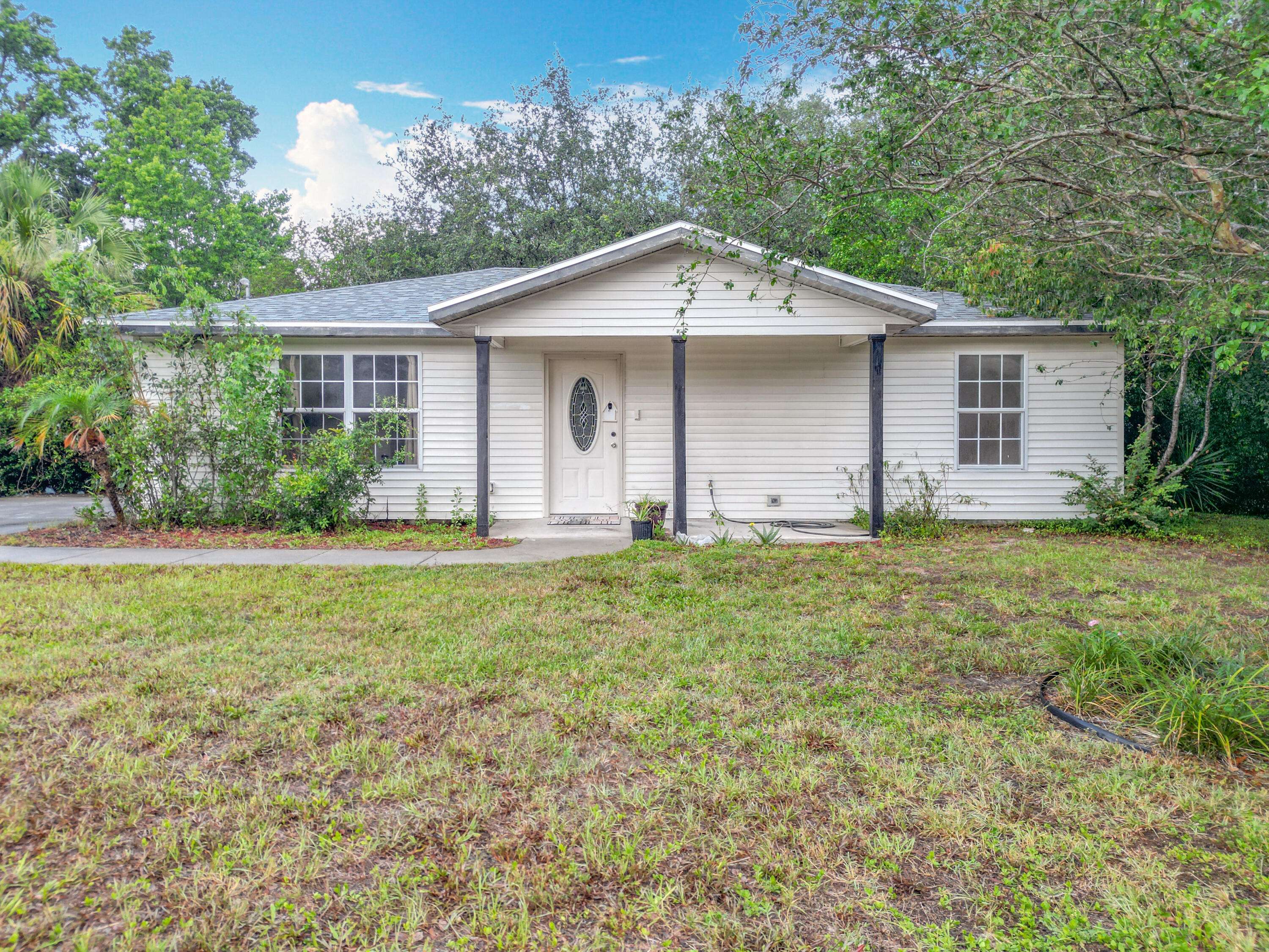 915 N Independence HWY, Inverness, FL 34453
