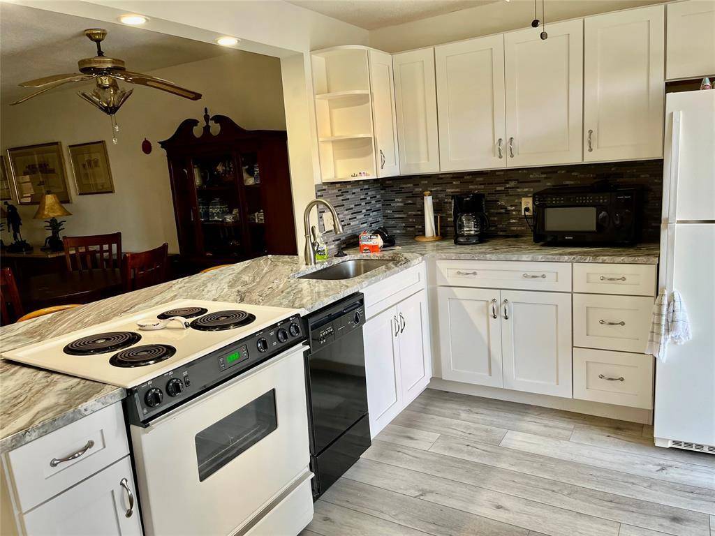 2102 NE 1st Way 101, Boynton Beach, FL 33435