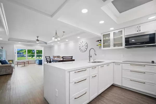 Margate, FL 33063,1040 Country Club DR 203