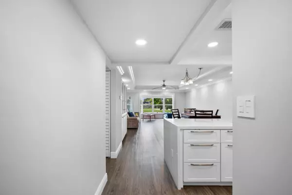 Margate, FL 33063,1040 Country Club DR 203