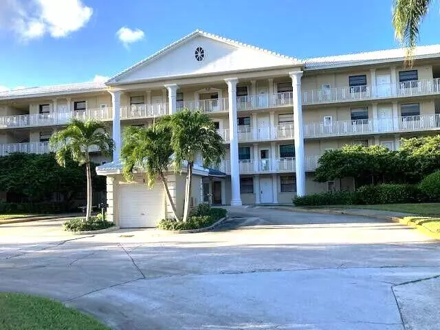 West Palm Beach, FL 33409,3507 Village BLVD 401