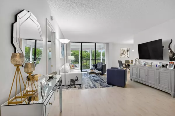 Boca Raton, FL 33434,6815 Willow Wood DR 4022
