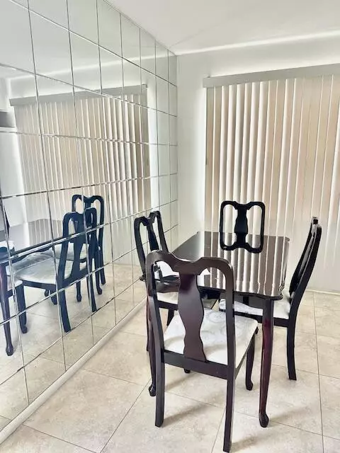 Boca Raton, FL 33434,187 E Preston