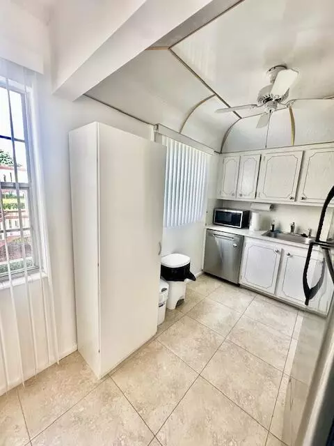 Boca Raton, FL 33434,187 E Preston