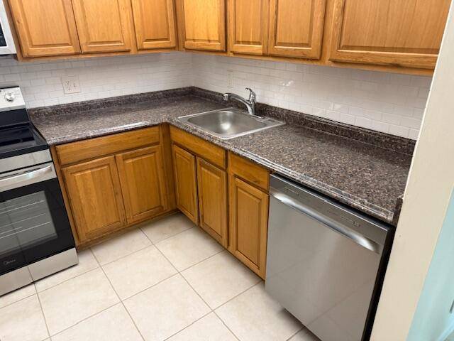 West Palm Beach, FL 33409,1011 Green Pine BLVD E1