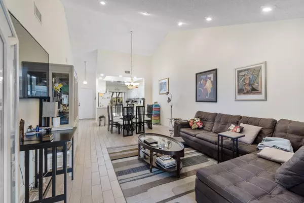 Boca Raton, FL 33498,10900 Waterberry CT