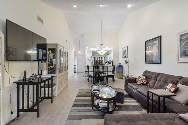 Boca Raton, FL 33498,10900 Waterberry CT