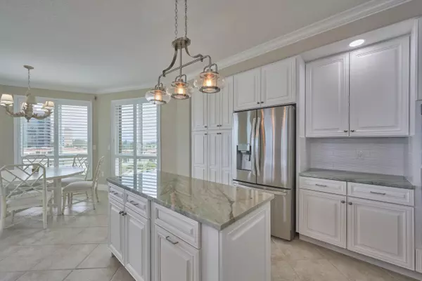 Hutchinson Island, FL 34949,4160 N Highway A1a 507