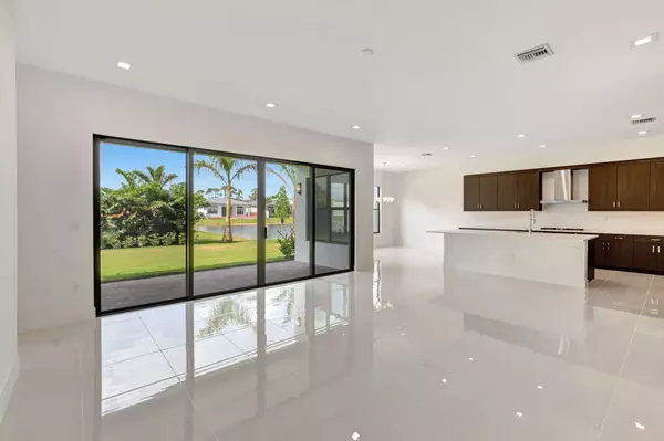 Boca Raton, FL 33434,9436 Riverside Park DR