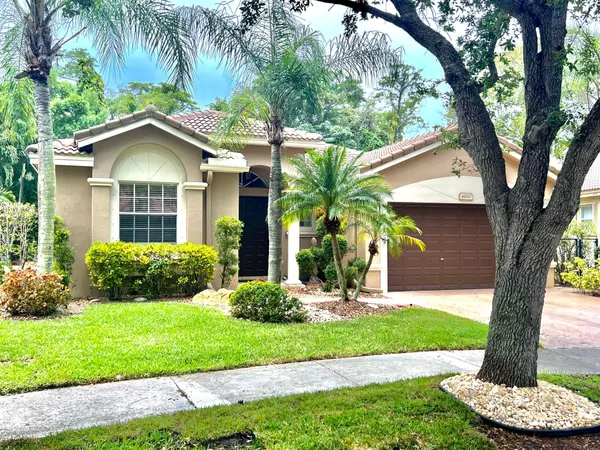4920 Swans LN, Coconut Creek, FL 33073