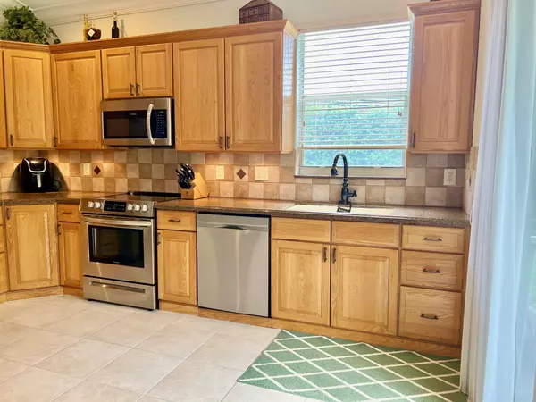 Coconut Creek, FL 33073,4920 Swans LN