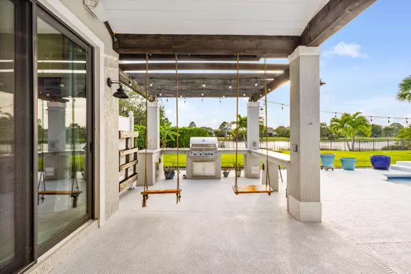 Palm City, FL 34990,868 SW Habitat LN