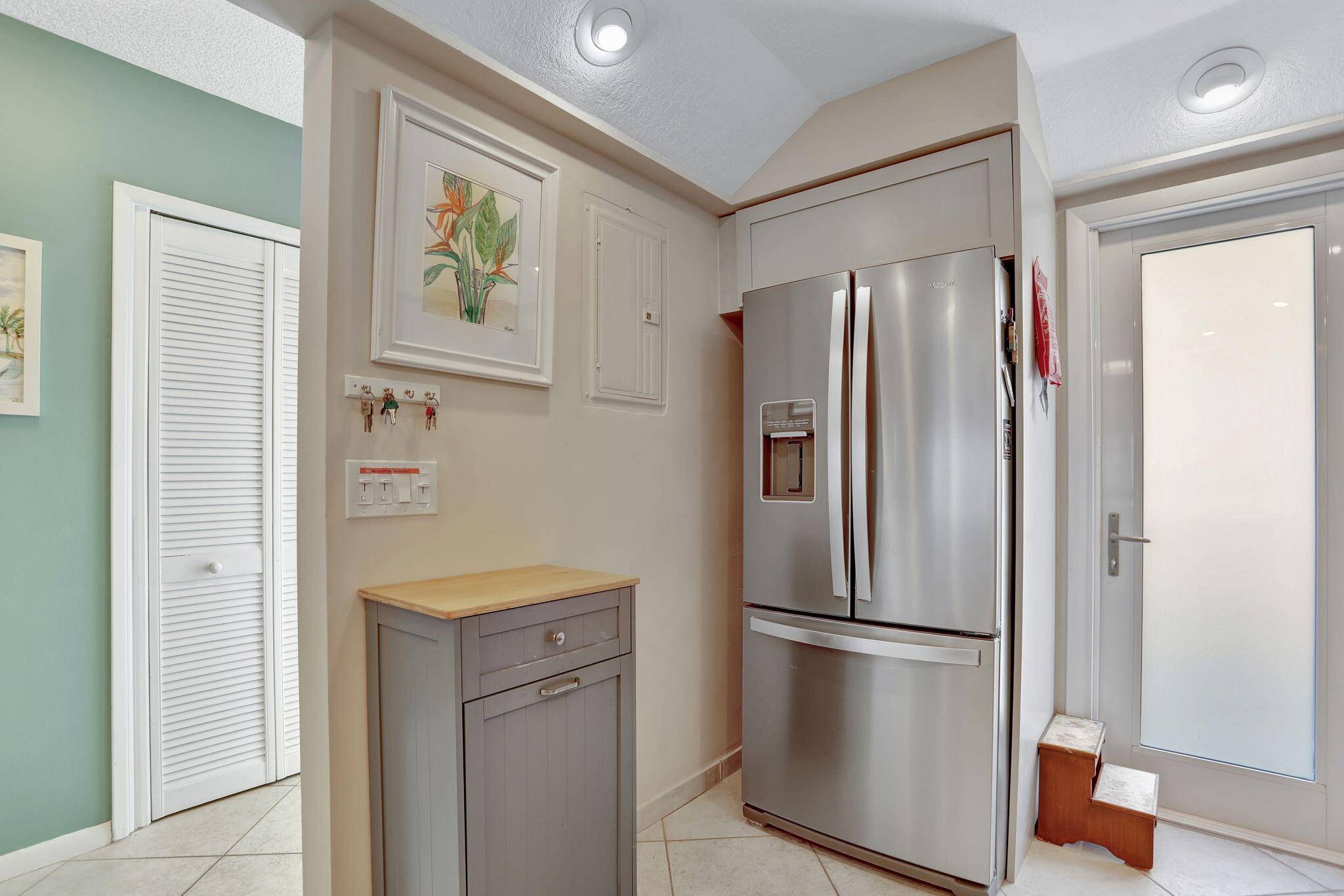 Pompano Beach, FL 33062,2731 NE 14th Street CSWY Apt 702