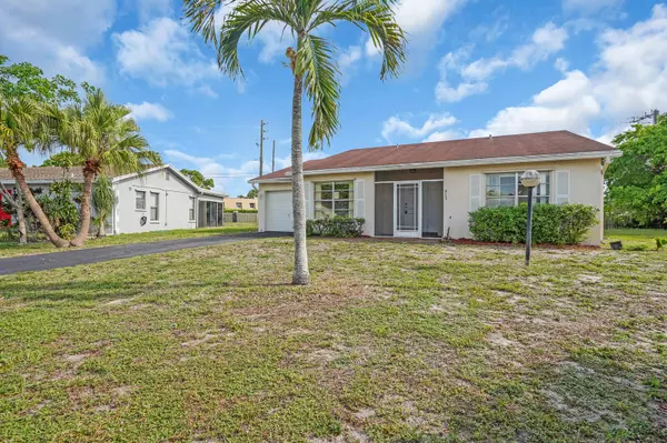 Greenacres, FL 33463,6113 Rainbow CIR