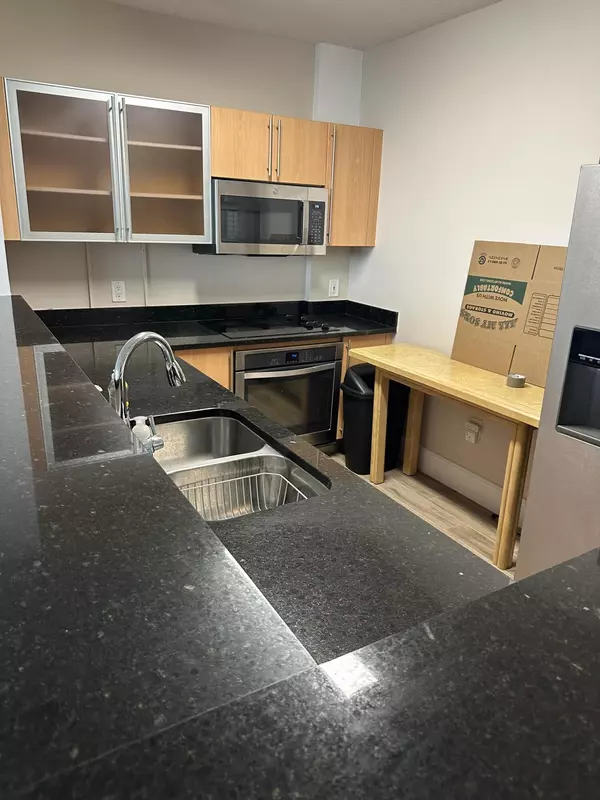 West Palm Beach, FL 33401,1551 N Flagler DR 1209