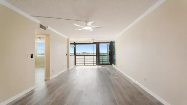 Stuart, FL 34994,1950 SW Palm City RD 8302