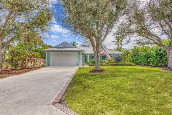 Hobe Sound, FL 33455,9122 SE Pomona ST