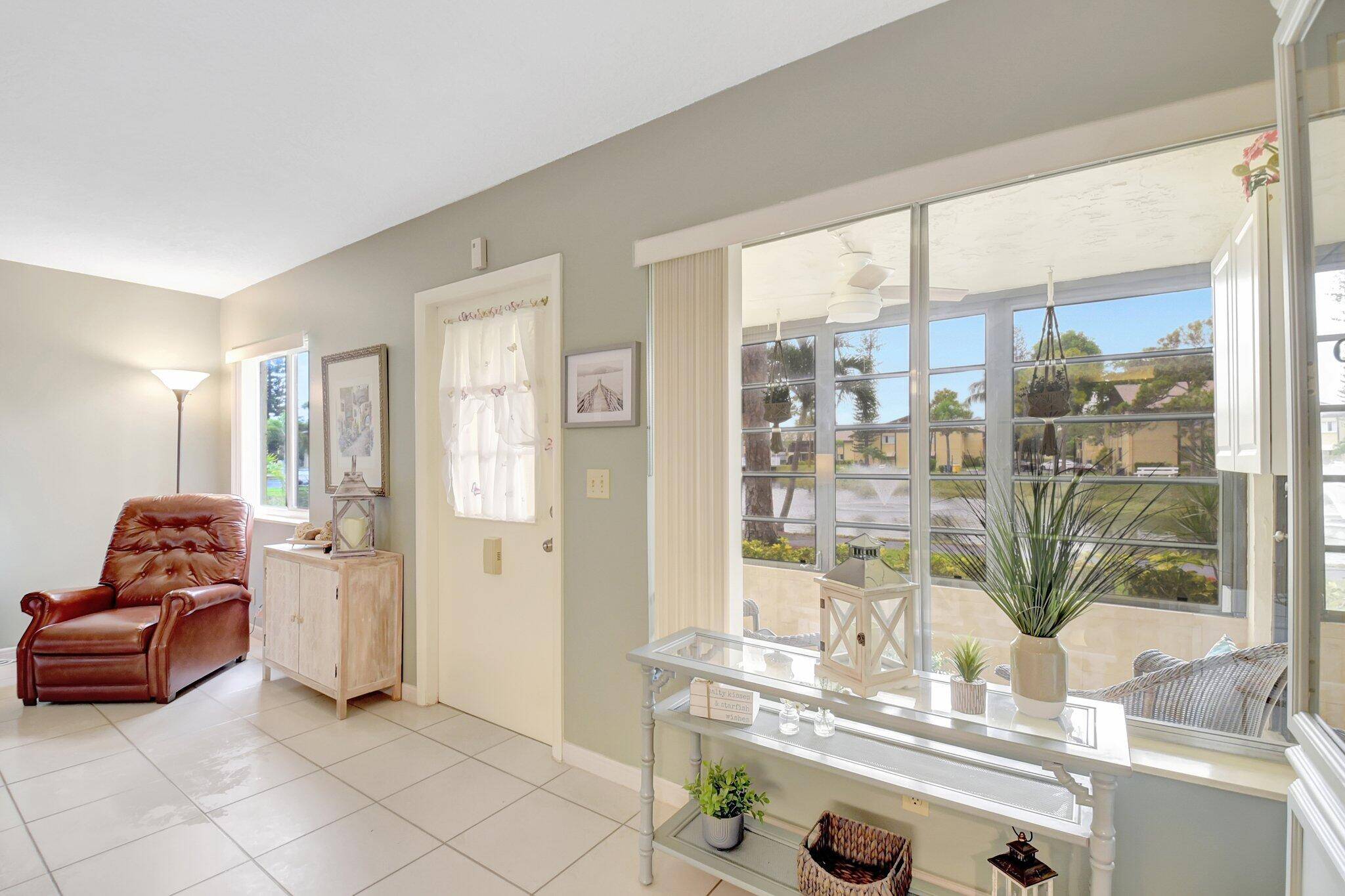 338 Pine Ridge CIR B-1, Greenacres, FL 33463