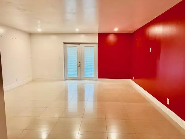 Lauderhill, FL 33313,2271 NW 48th TER 105