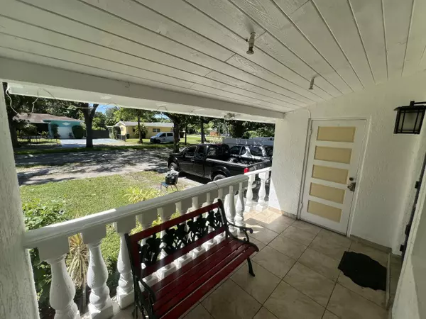 North Miami, FL 33161,12845 NE 4th AVE