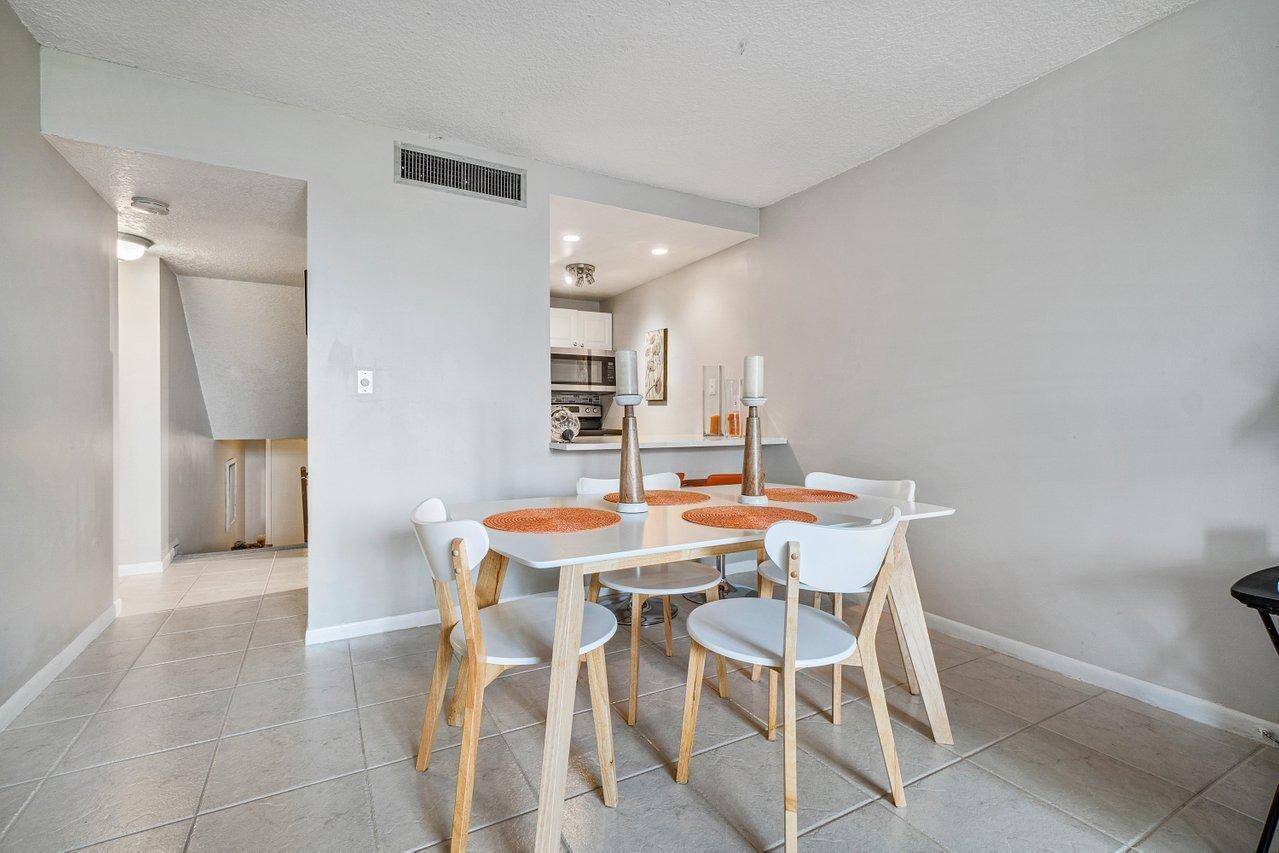 Delray Beach, FL 33444,755 Dotterel RD 1312
