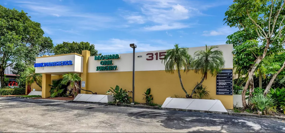 Davie, FL 33024,3157 N University DR 101-102