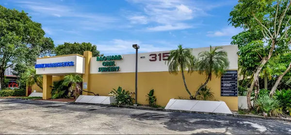 3157 N University DR 101-102, Davie, FL 33024