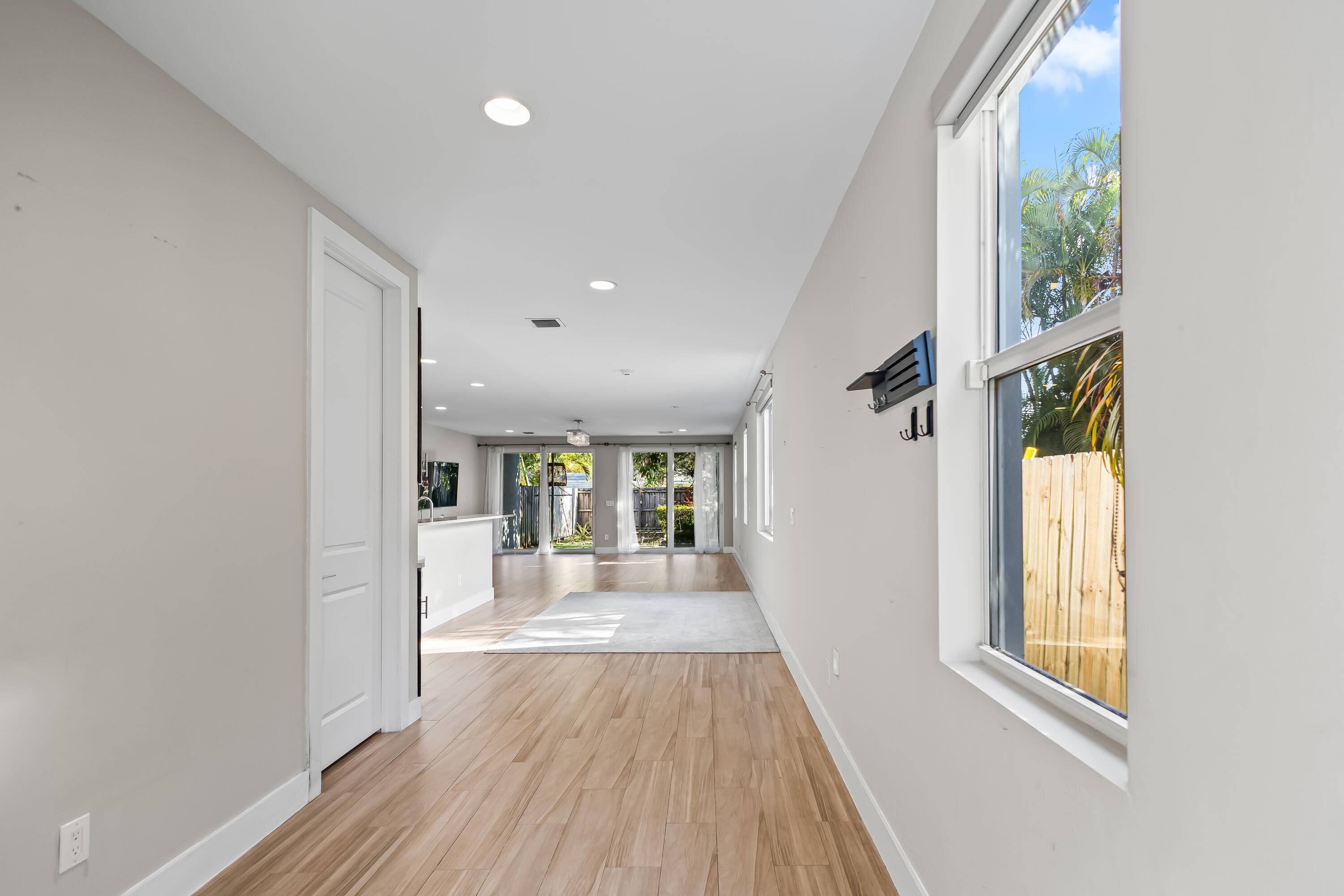 Fort Lauderdale, FL 33315,619 SW 17 ST