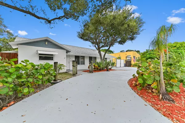 Lake Park, FL 33403,522 Evergreen DR