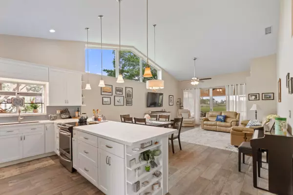 1401 Mahogany PL, Palm Beach Gardens, FL 33418