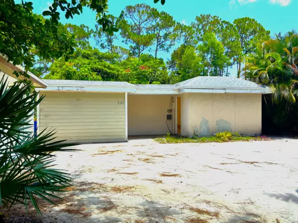 Stuart, FL 34997,8587 SW 18th AVE
