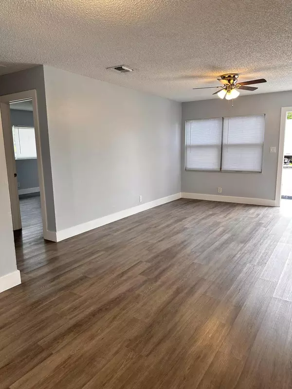 Coral Springs, FL 33065,7521 NW 44th CT 1-4