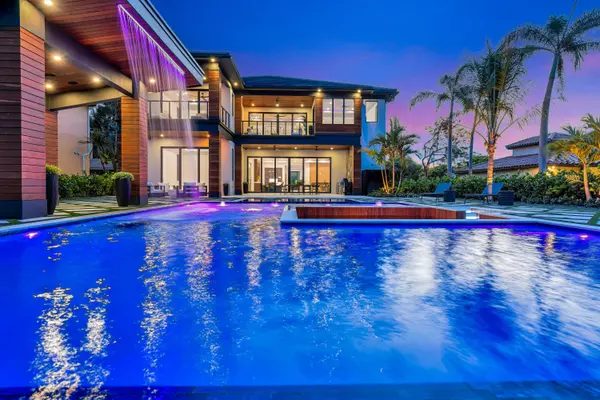 416 S Lake DR, Lantana, FL 33462