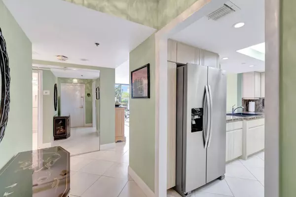 Highland Beach, FL 33487,4740 S Ocean BLVD 202