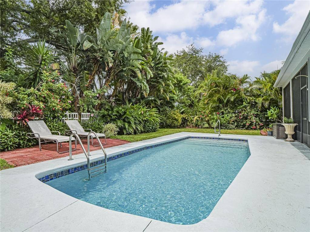Vero Beach, FL 32968,5151 4th PL