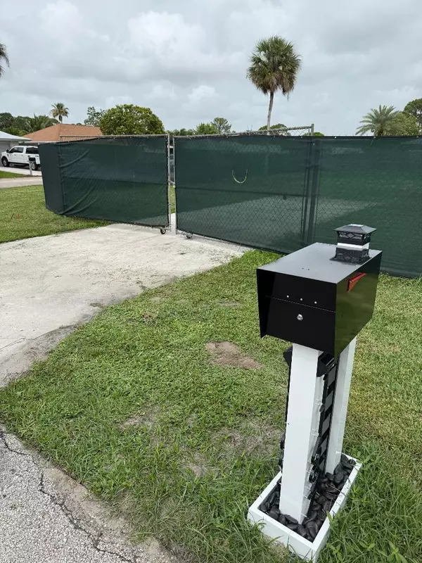 Palm Beach Gardens, FL 33410,11697 Beech AVE