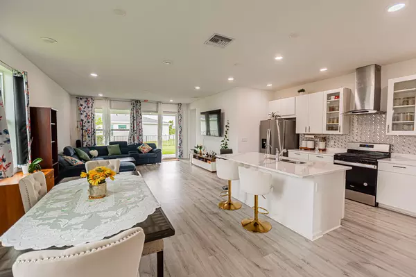 Port Saint Lucie, FL 34987,12734 SW Phoenix DR