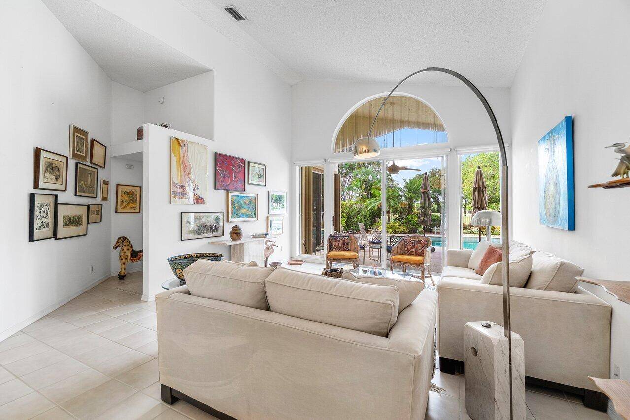 Palm Beach Gardens, FL 33418,12840 Oak Knoll DR