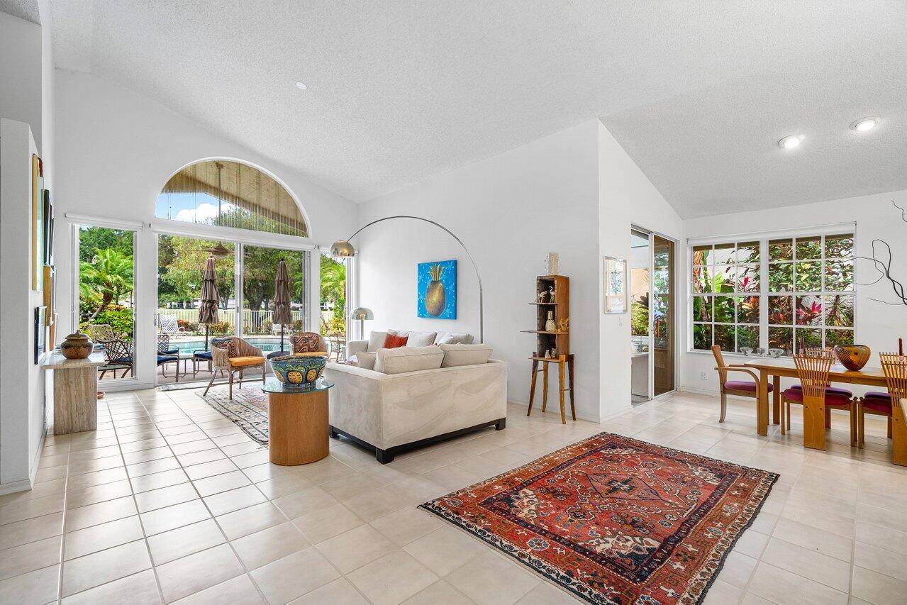 Palm Beach Gardens, FL 33418,12840 Oak Knoll DR