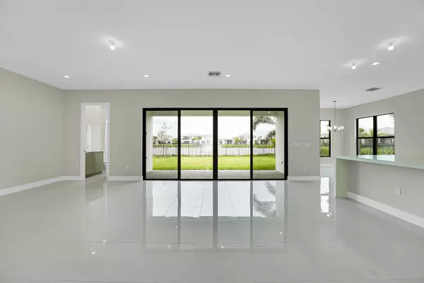 Palm Beach Gardens, FL 33412,10030 Bird Watch WAY
