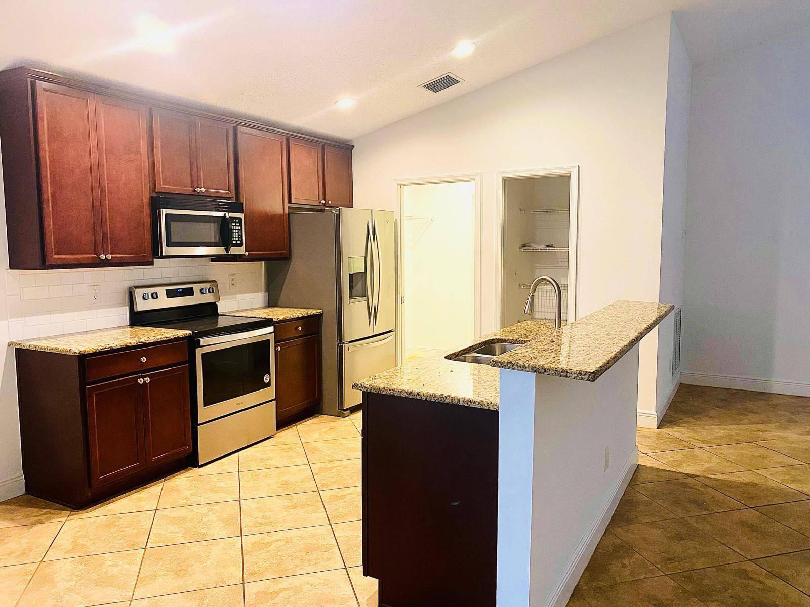 Fort Pierce, FL 34945,9553 Seaspray DR