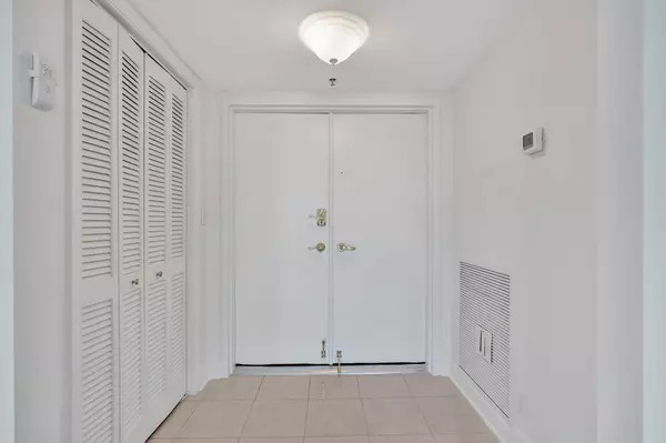 Singer Island, FL 33404,5200 N Ocean DR 101