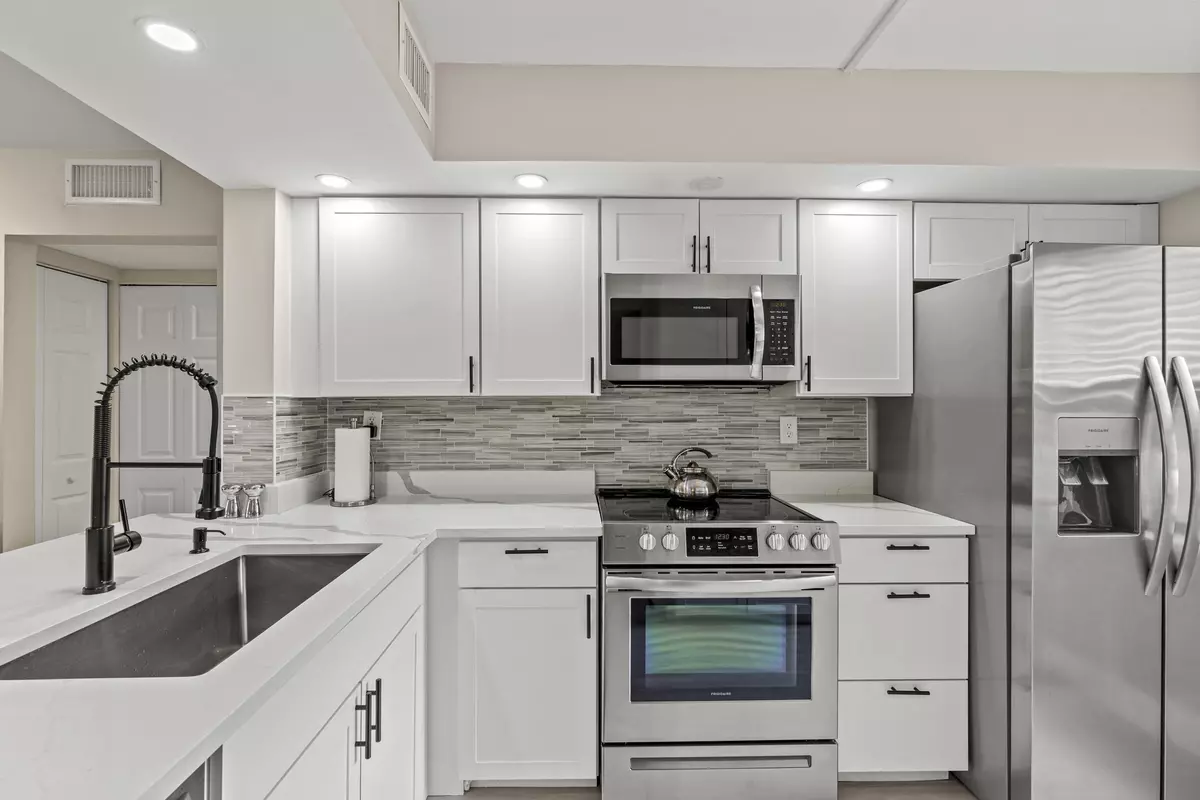 Palm Beach Gardens, FL 33418,12829 Briarlake DR 102