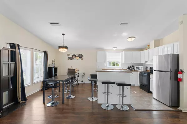 West Palm Beach, FL 33407,716 21st ST