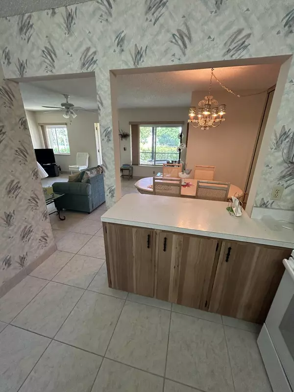 Greenacres, FL 33463,5800 Whispering Pine B2 WAY B-2